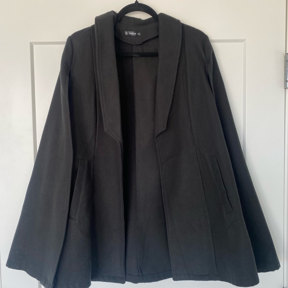 Black/Green Shein Cape with Pockets